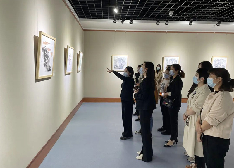 市(shì)文旅體投：巾帼心向黨 翰墨送清風